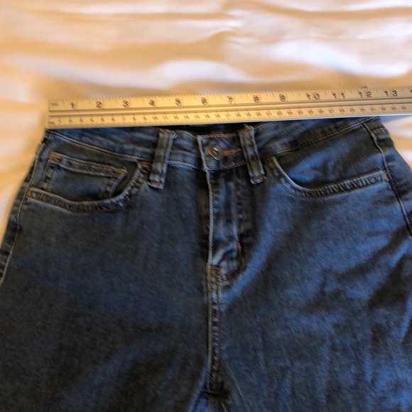 Women’s size 25 Vans distressed blue jeans - Picture 7 of 15